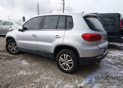 2013 Volkswagen Tiguan S z USA, uszkodzony, nr VIN WVGBV3AX4DW052902